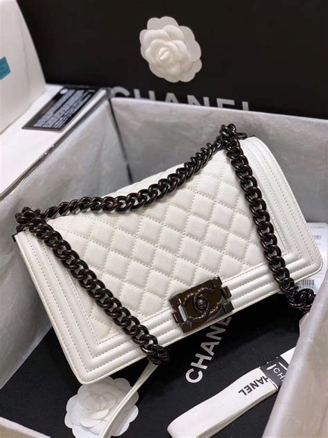 chanel le boy crossbody bag